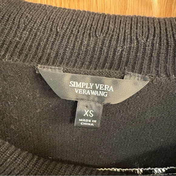 Simply Vera Wang Mock Layer Lace Cowl Neck Women’s Size XS Extra Small Black - Picture 3 of 5